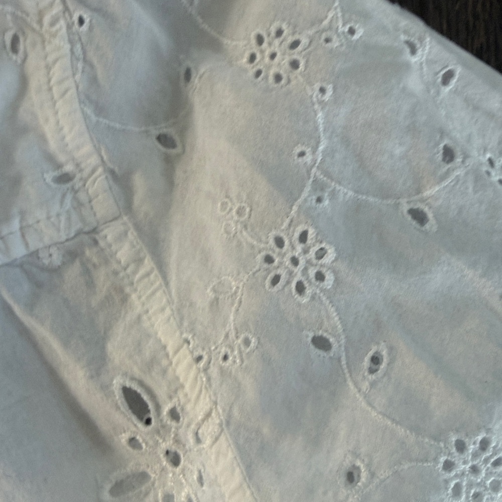 American Eagle White Eyelet Button-Front Short Sleeve Shirt XS - Picture 8 of 9